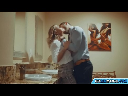 ❤️ Ko'krakli sarg'ish sizni jamoat hojatxonasida yo'ldan ozdirganda ️ Super seks uz.hdpornpics.ru ❌️❤